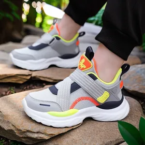 Zapatillas deportivas ligeras y transpirables para niños con velcro y suela antideslizante