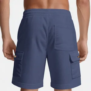 Vue arrière détaillée du short cargo bleu marine pour hommes avec tissu texturé