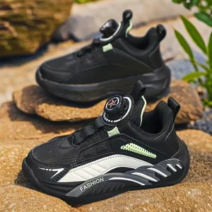 Zapatillas deportivas transpirables para niños con cierre de rosca en negro y verde neón