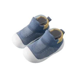 Lightweight breathable baby walking shoes with soft non-slip rubber soles for toddlers