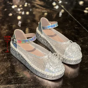 Élégantes chaussures Mary Jane en mesh argenté avec fleur et talon compensé de 4,5 cm