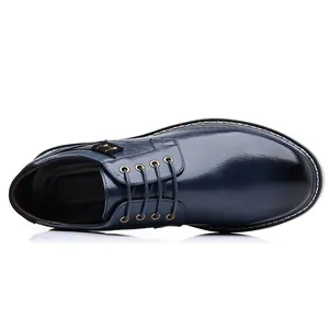 Chaussures décontractées pour hommes en cuir bleu foncé avec finition polie et lacets