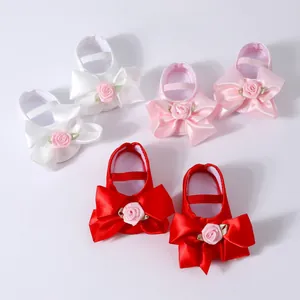 Zapatos de princesa para bebé con suela blanda, lazos de satén y rosas en tres colores