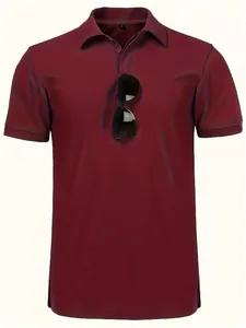 Detailansicht eines burgunderroten, atmungsaktiven Polo-Shirts mit Sonnenbrille