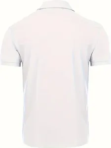 Rückansicht eines weißen, schnell trocknenden und atmungsaktiven Polo-Shirts.