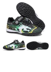 Détails de chaussures de football enfant avec scratch et semelle à crampons turf