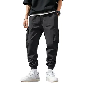 Pantaloni cargo neri larghi da uomo con tasche multiple per lo sport e il tempo libero