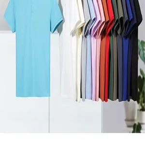 Vista detallada de polos de algodón para hombre en una gran variedad de colores