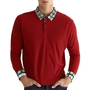 Detailansicht eines roten Langarm-Poloshirts für Herren mit kariertem Kragen und Ärmeln.