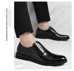 Classic black cap-toe oxford shoes for men's business formal wear and wedding attire