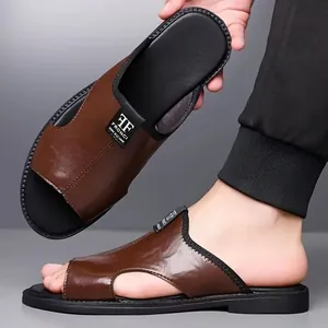 Sandales de plage homme en cuir marron avec semelle souple antidérapante pour l'été