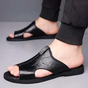 Sandales décontractées en cuir noir pour hommes avec semelle souple antidérapante d'été