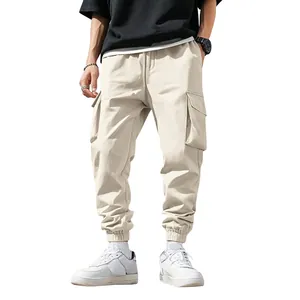 Pantaloni cargo da uomo kaki con tasche multiple, coulisse in vita ed elastico alle caviglie