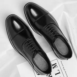 Zapatos clásicos de cuero negro con punta de gorra para hombre, traje de oficina