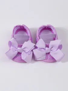 Lila Spitzen-Lauflernschuhe für Baby-Mädchen mit großen Zierschleifen