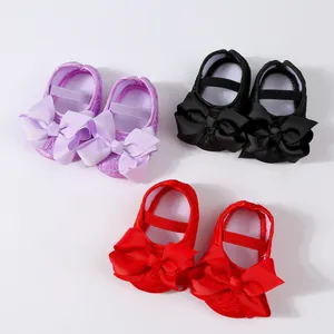 Weiche Baby-Lauflernschuhe für Mädchen mit großer Schleife in Lila Schwarz und Rot