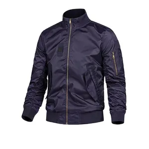 Chaqueta bomber clásica azul marino para hombre con cuello levantado