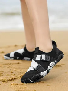 Scarpe da scoglio antiscivolo e traspiranti per nuoto e spiaggia con suola in gomma