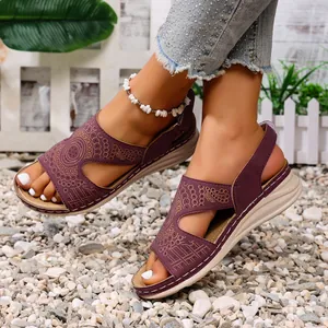 Paarse platte sandalen in etnische stijl met retro peep-toe ontwerp voor de zomer