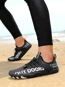 Langlebige schwarze atmungsaktive Schwimmschuhe für Outdoor und Wandern am Strand