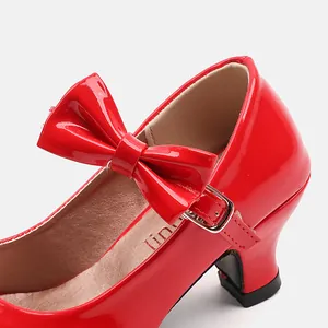 Chaussures de princesse pour filles en cuir verni rouge avec nœud décoratif et boucle