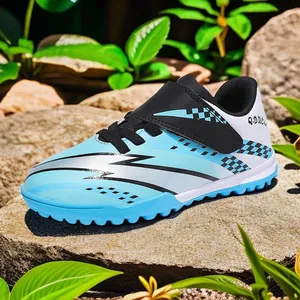 Chaussures de football bleu clair pour enfants avec fermeture à scratch pour entraînement extérieur