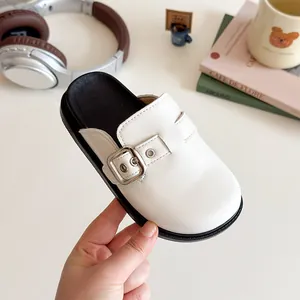 Kinder Clogs im britischen Stil, weiße Pantoletten mit Schnalle für Jungen und Mädchen
