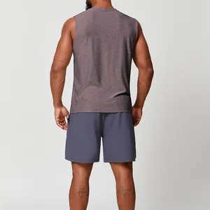 Rückenansicht des schnell trocknenden Herren-Sport-Tanktops in meliertem Lila