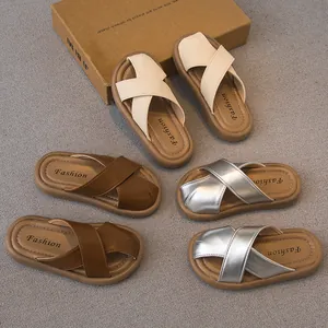 Pantuflas de Punta Cerrada para Niñas Moda de Verano Suela Blanda Correa Cruzada Zapatos de Princesa Cuero Sintético Sandalias Playa