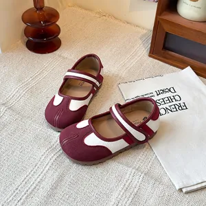 Elegantes manoletinas Mary Jane con punta Tabi en burdeos y blanco para mujer moda