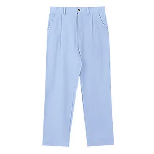 Vue détaillée du pantalon décontracté en lin bleu clair pour homme avec jambe droite