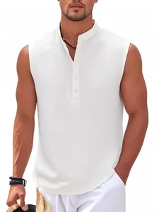 Gros plan d'un gilet décontracté blanc sans manches avec une texture gaufrée élégante