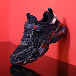 Scarpe sportive da ragazzo in rete traspirante blu navy e rosso con suola antiscivolo