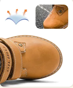 Détail montrant les caractéristiques imperméables et respirantes des bottes d'hiver pour filles