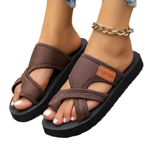 Damen Freizeit-Sandalen mit Kreuzriemen, Zehenschlaufe und dicker Plateau-Sohle