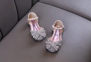 Elegante rosa Mädchen Prinzessinnenschuhe mit Glitzersteinen, Perlen und großer Schleife