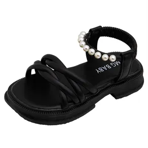 Eleganti sandali estivi neri da bambina con cinturino di perle e suola morbida