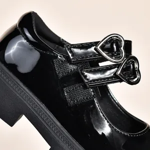 Chaussures vernies noires pour filles avec doubles boucles en forme de cœur et semelle épaisse