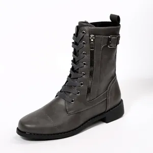 Elegante graue Damen-Stiefel mit seitlichem Reißverschluss und dekorativer Schnalle