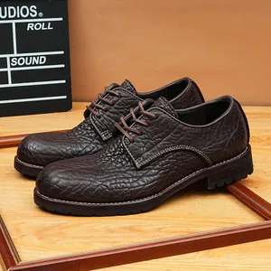 Chaussures derby vintage en cuir de bison avec finition texturée pour hommes