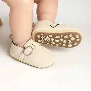Comfortable retro beige suede baby prewalker shoes with non-slip rubber sole