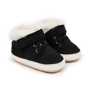 Botas altas de invierno para bebé con forro de felpa, zapatos negros de suela blanda