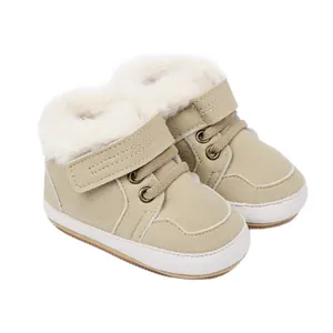Zapatos de invierno beige para bebé con forro de piel sintética cálida y suela blanda