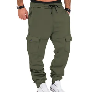 Pantalón cargo pesado para hombre verde con forro polar, cordón y diseño deportivo multibolsillo