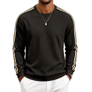 Sweat-shirt marron pour hommes avec texture gaufrée, col rond et bandes sur les manches