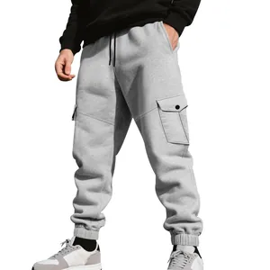 Heren grijze fleece cargo joggingbroek met trekkoord en meerdere zakken, warme winterbroek.