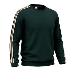 Détail du sweat-shirt vert foncé pour homme avec texture gaufrée et manches rayées