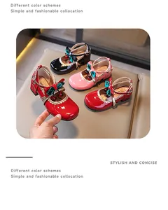 Elegante Mary Jane Schuhe mit runder Kappe, Schleife und Kirsch-Anhängern in Farben