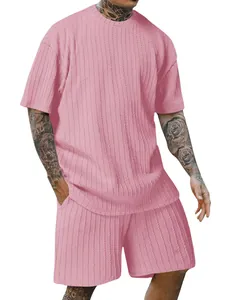 Herren Sommer Freizeit-Set in Rosa mit Kurzarmshirt und strukturierten kurzen Hosen