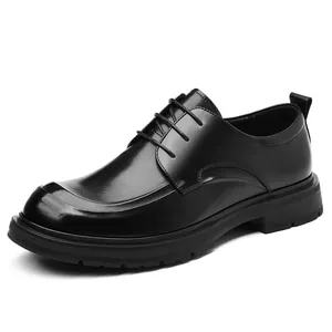 Chaussures Derby classiques en cuir noir pour hommes tenue professionnelle et chic